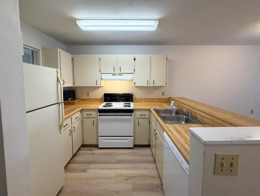 Image 10 of 17 For 109 16th Avenue Q301
