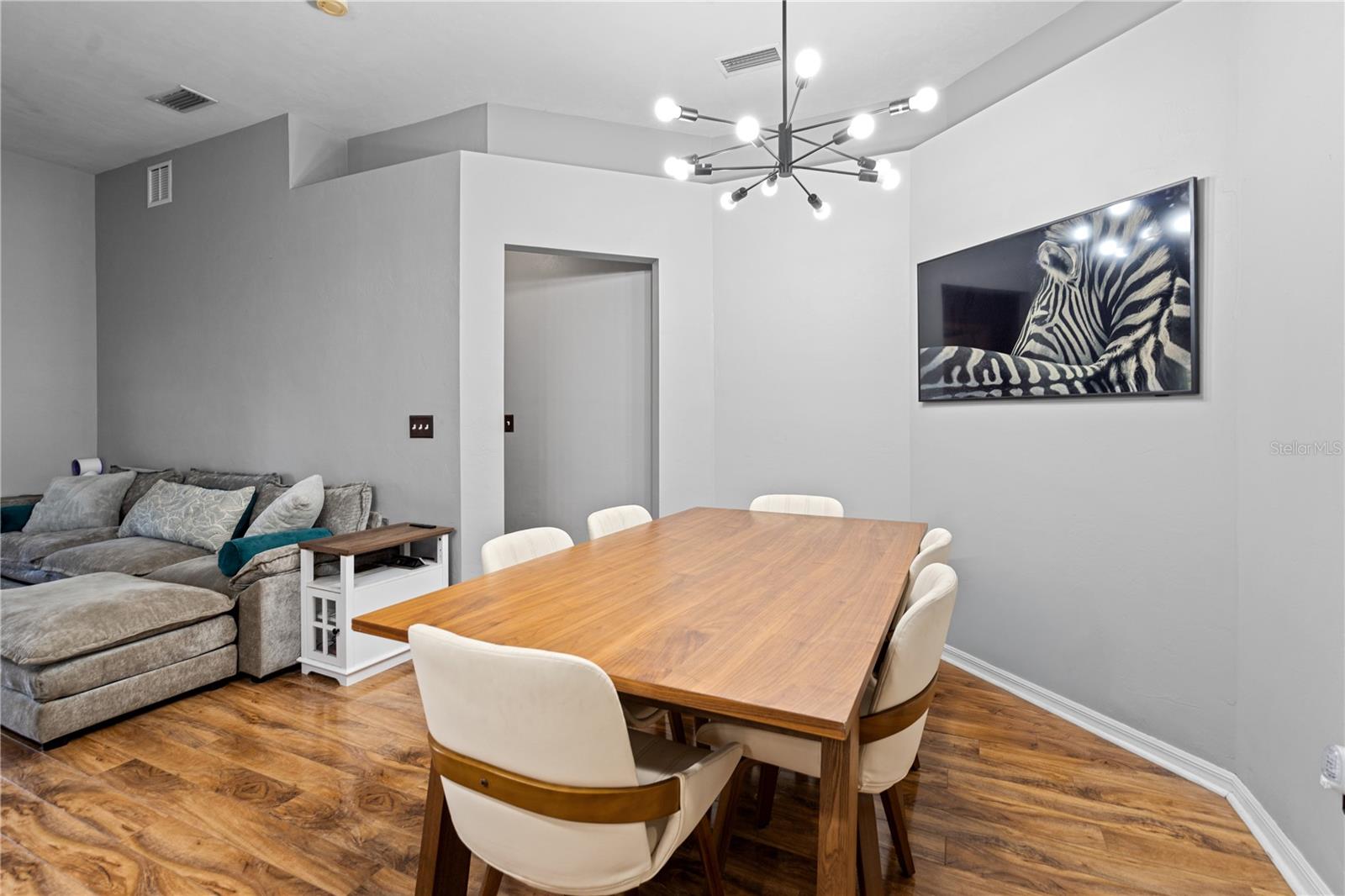 Image 12 of 32 For 6237 109th Place