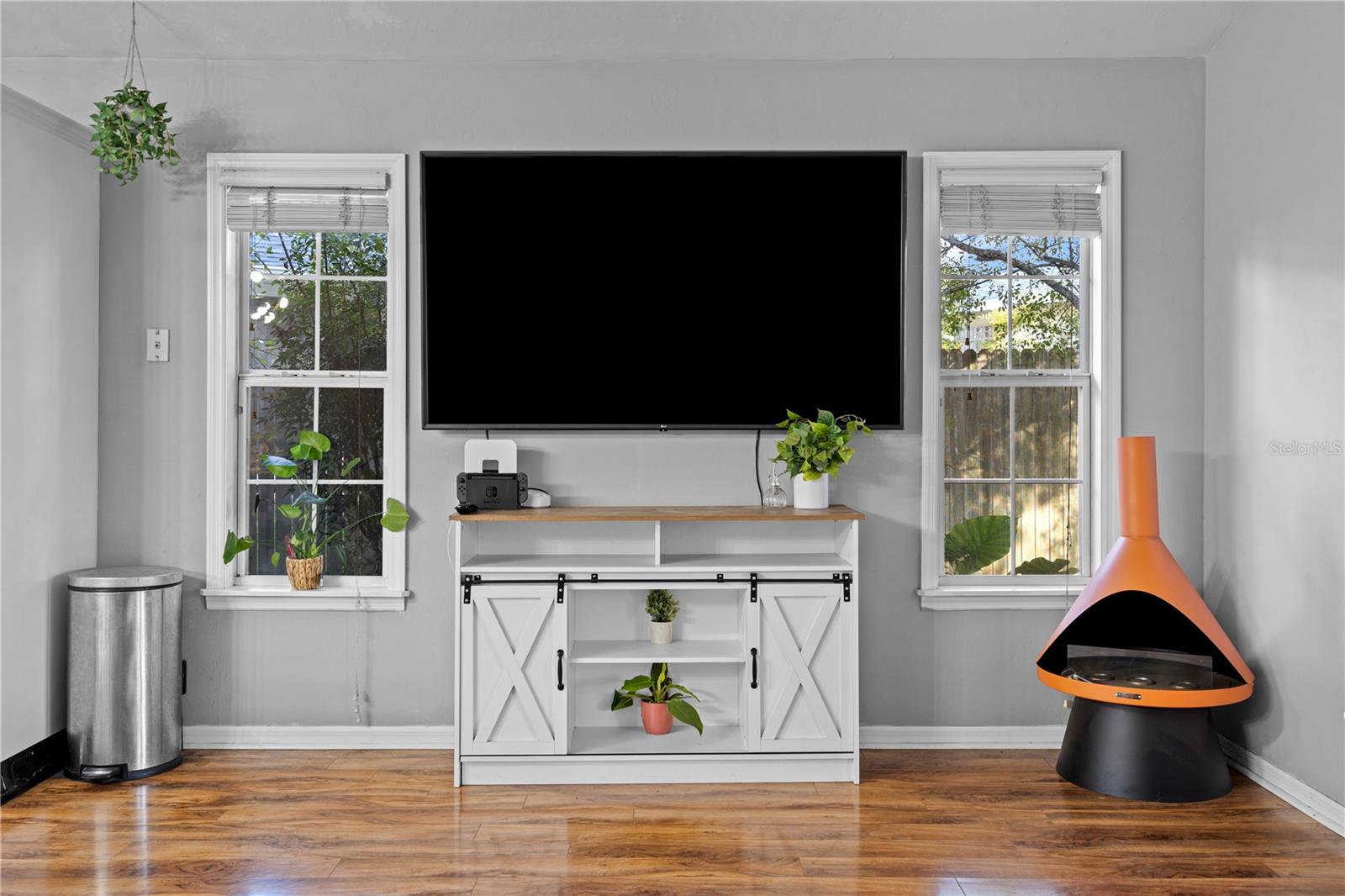 Image 16 of 32 For 6237 109th Place