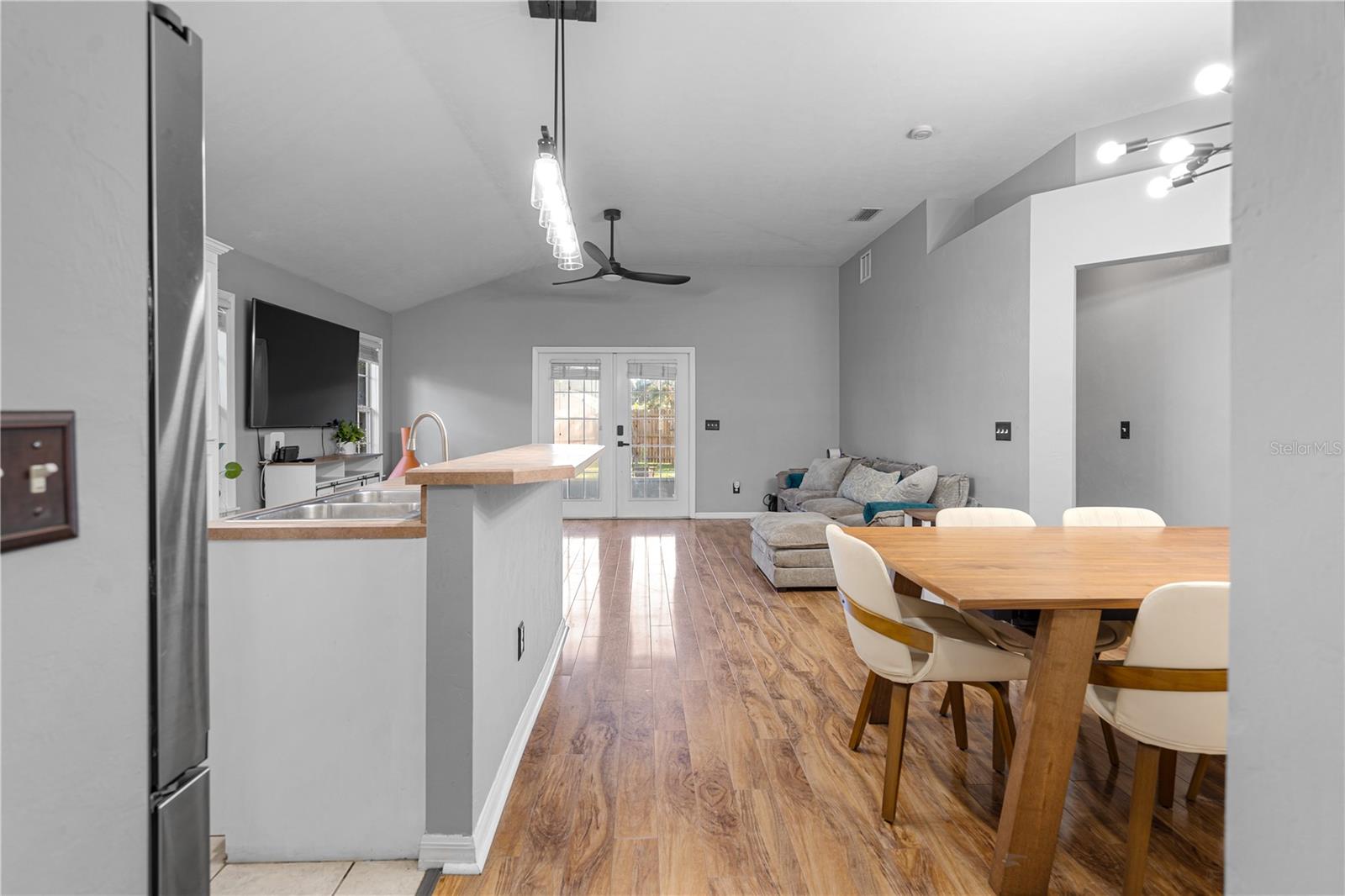 Image 9 of 32 For 6237 109th Place