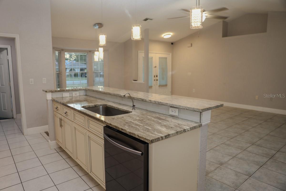 Image 23 of 58 For 11194 Murraysville Drive