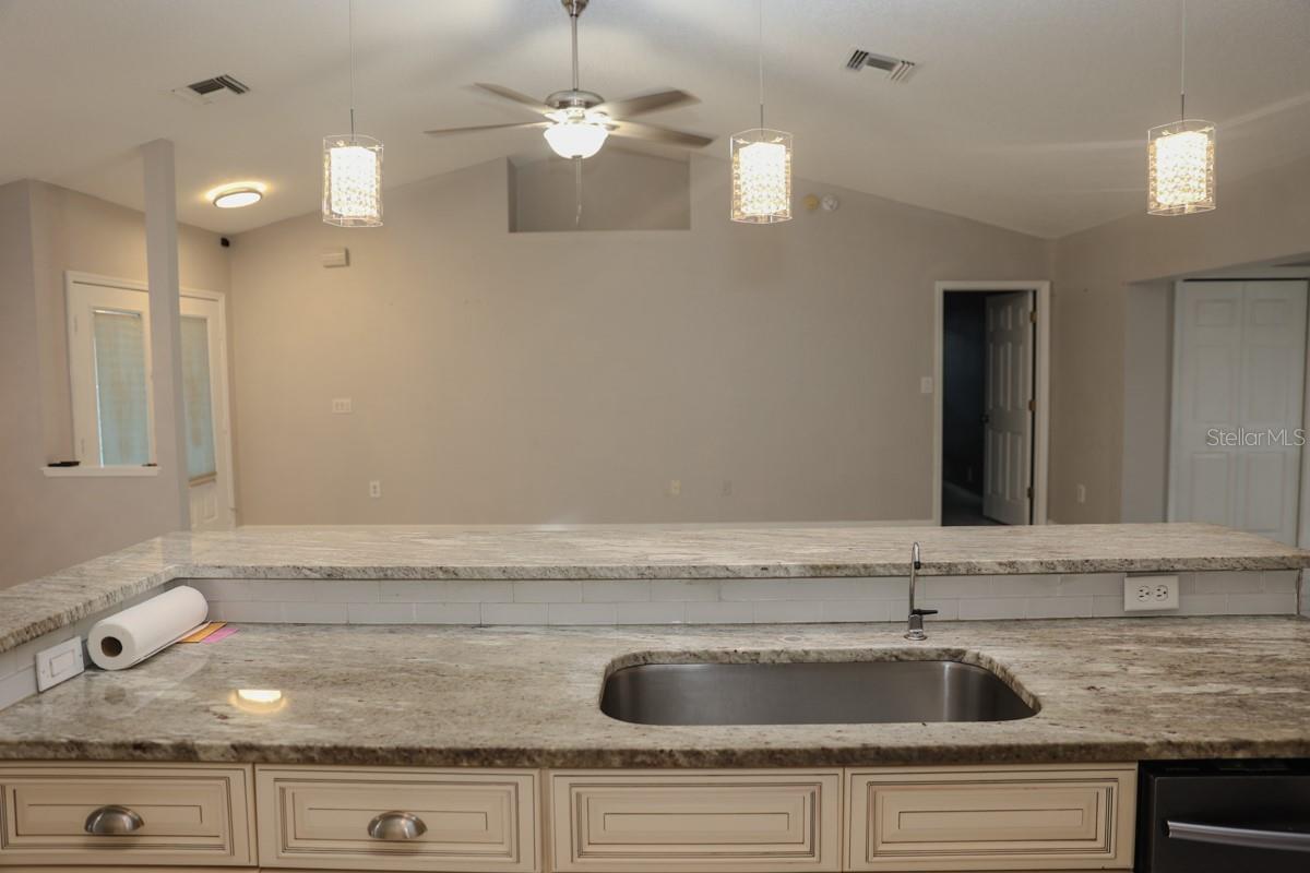 Image 24 of 58 For 11194 Murraysville Drive