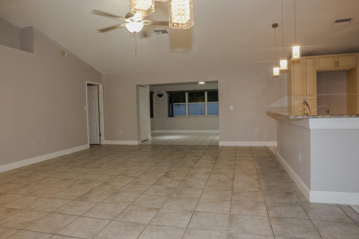 Image 25 of 58 For 11194 Murraysville Drive