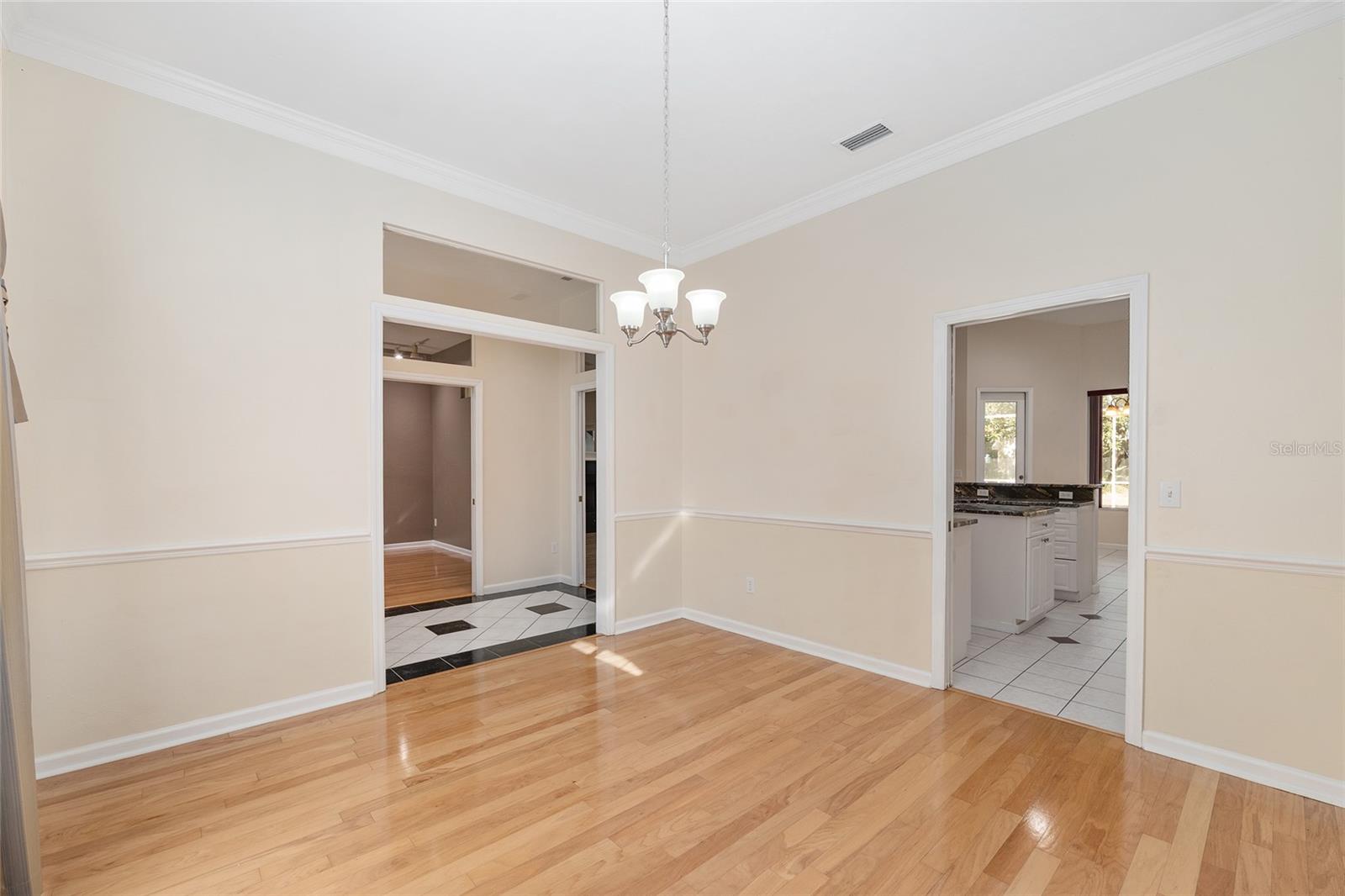 Image 31 of 81 For 13424 4th Lane