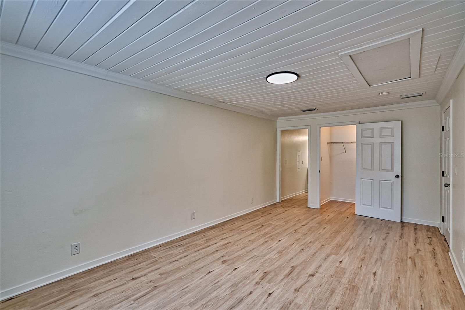 Image 13 of 29 For 209 47th Street