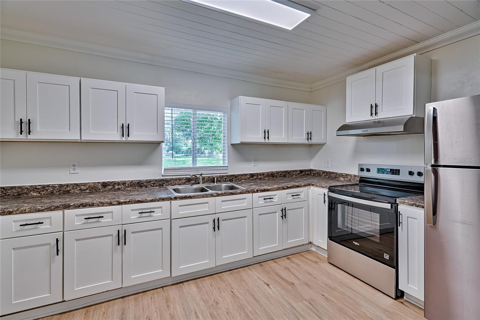 Image 9 of 29 For 209 47th Street