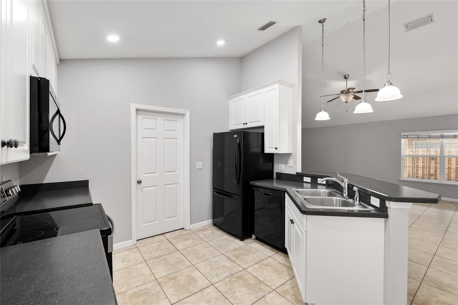 Image 21 of 69 For 7932 83rd Terrace