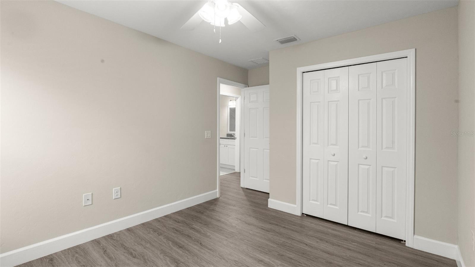 Image 7 of 12 For 25093 11th Court