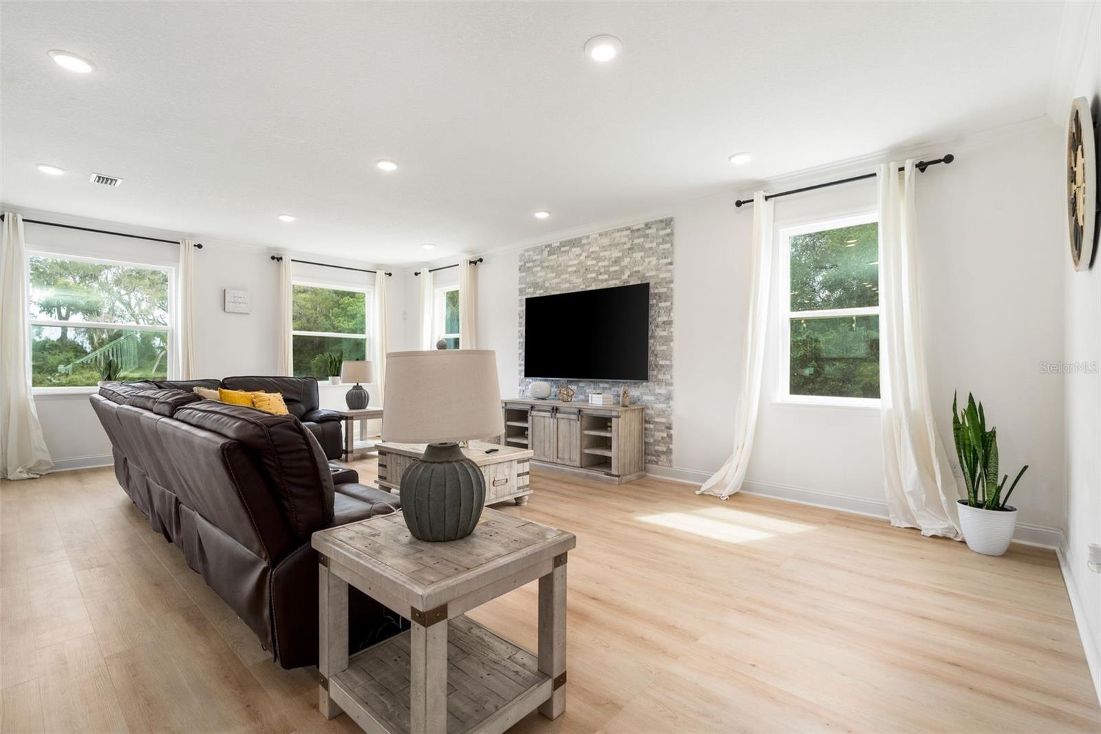 Image 15 of 53 For 5419 215 Terrace