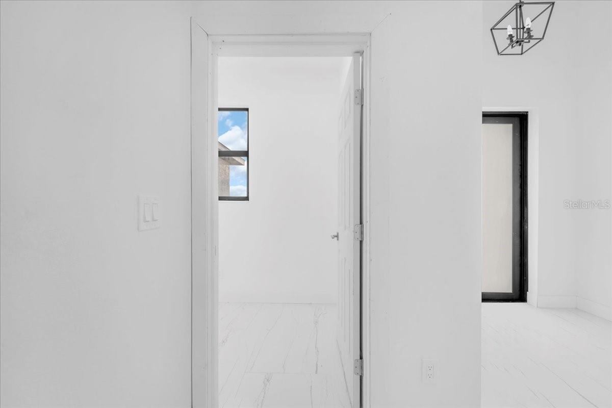 Image 12 of 59 For 2513 9th Avenue