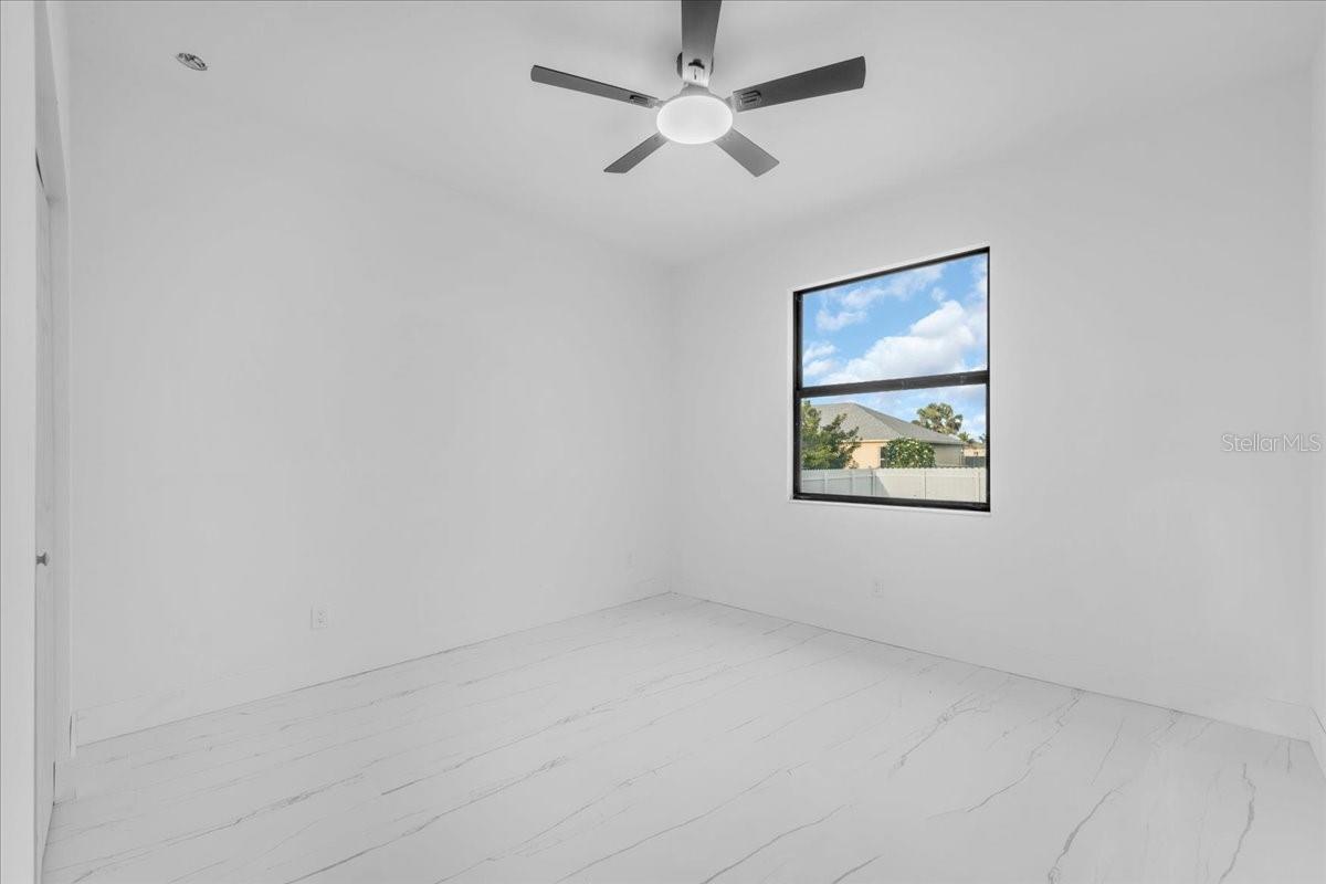 Image 19 of 59 For 2513 9th Avenue