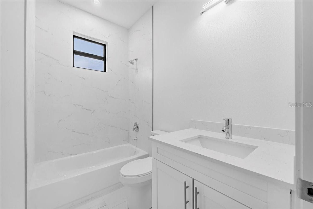 Image 23 of 59 For 2513 9th Avenue
