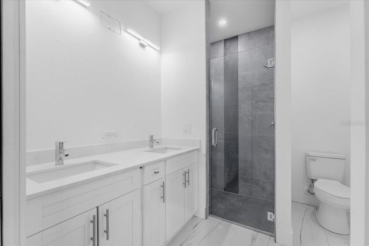 Image 33 of 59 For 2513 9th Avenue