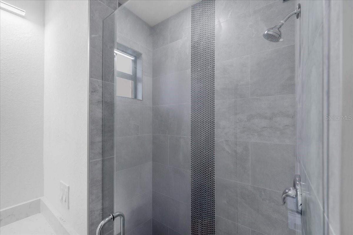 Image 35 of 59 For 2513 9th Avenue