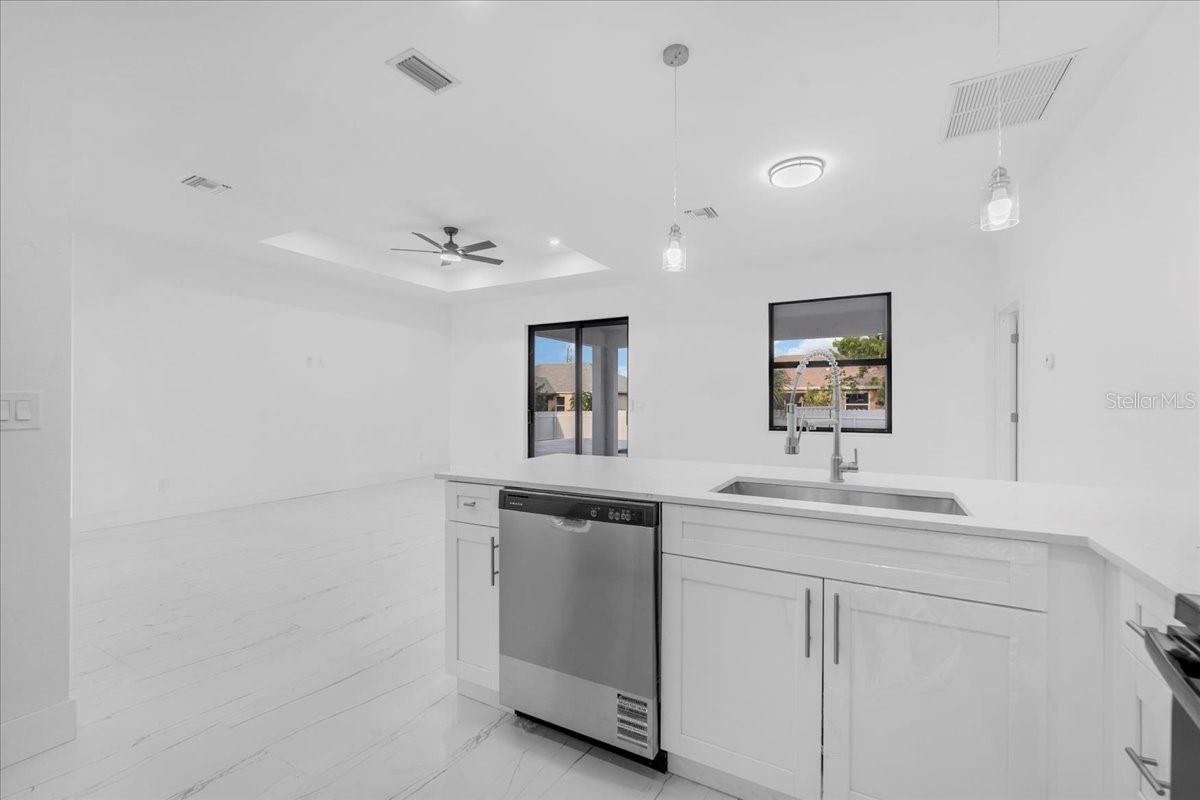 Image 7 of 59 For 2513 9th Avenue