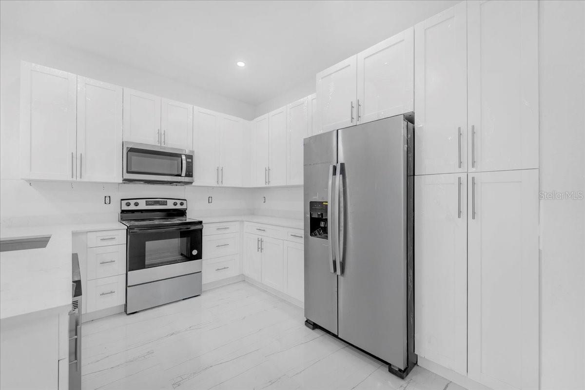 Image 9 of 59 For 2513 9th Avenue