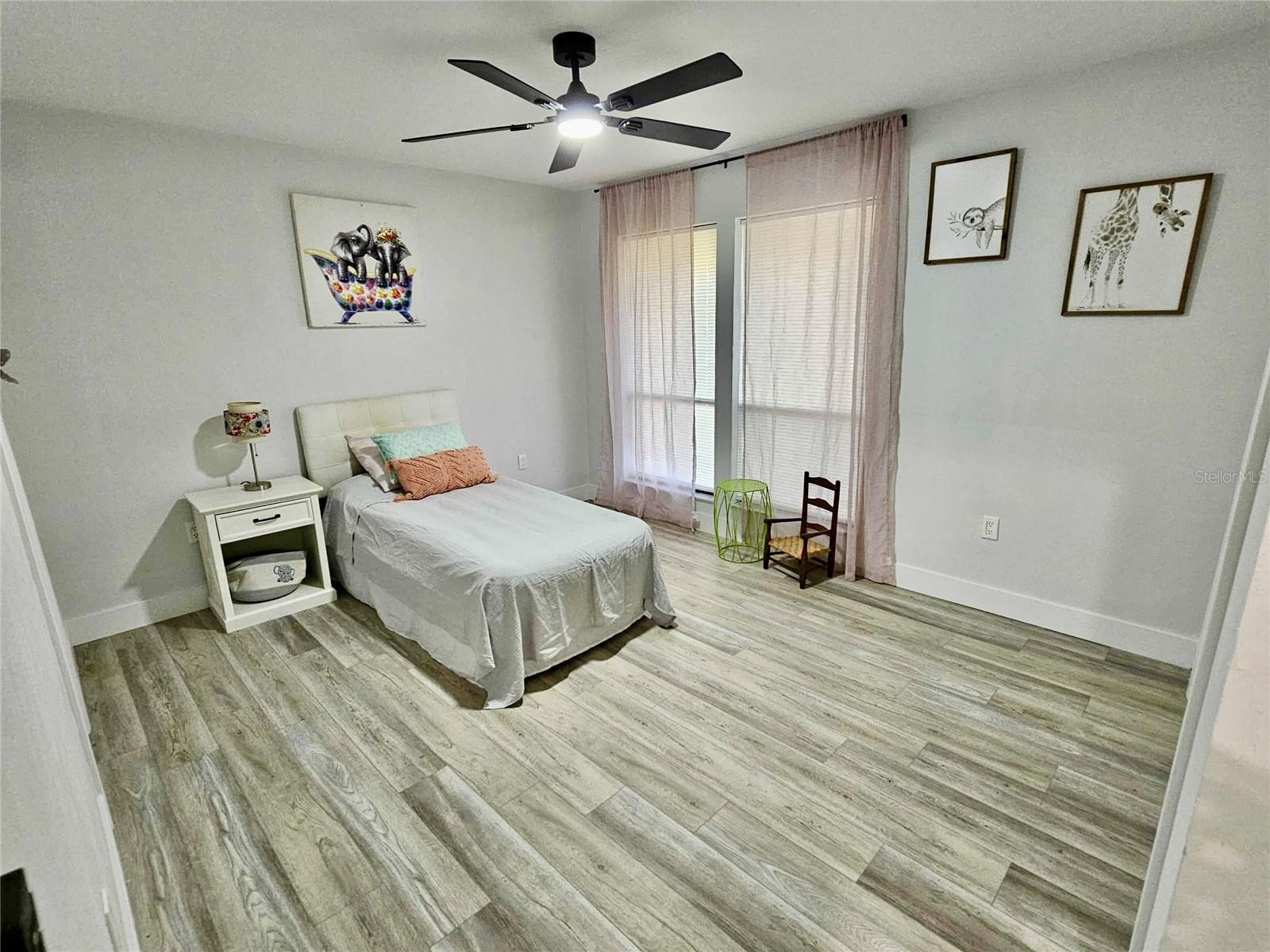 Image 23 of 34 For 5407 82nd Terrace