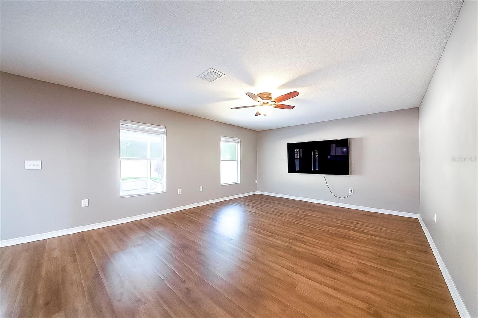Image 16 of 72 For 713 242nd Terrace