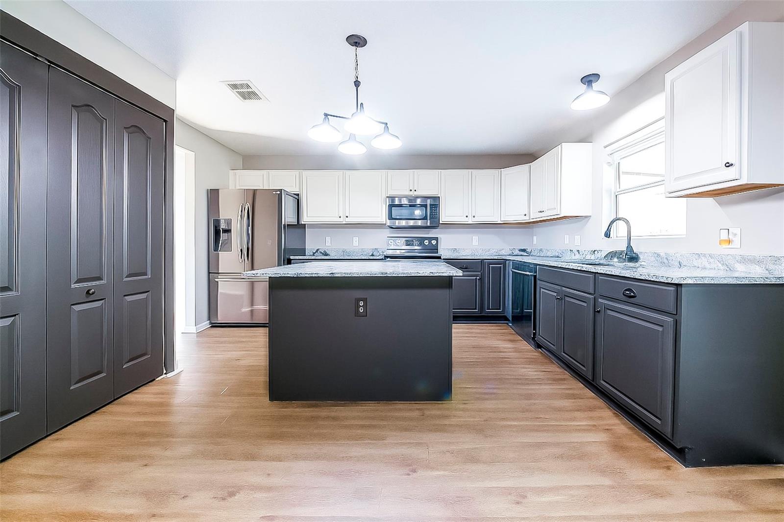 Image 18 of 72 For 713 242nd Terrace