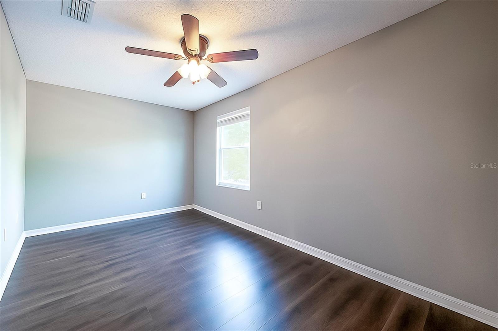 Image 27 of 72 For 713 242nd Terrace