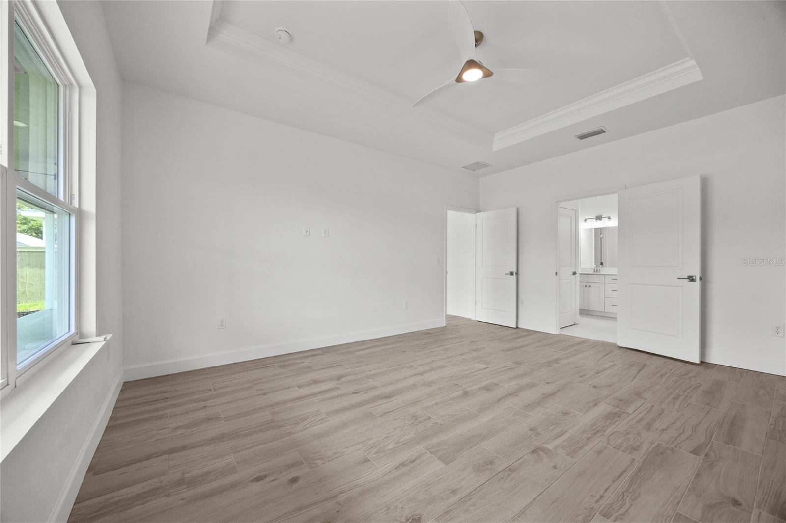 Image 13 of 28 For 6702 10th Lane