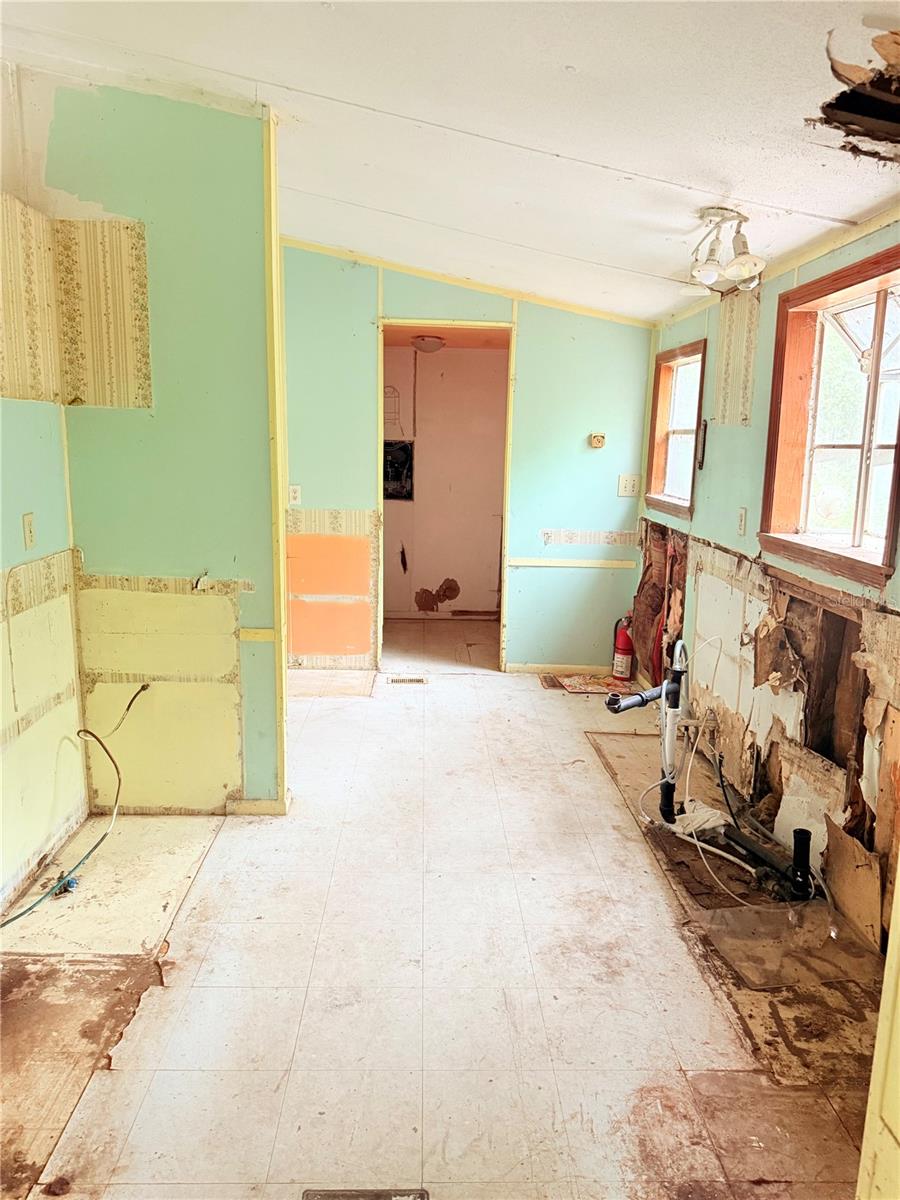 Image 40 of 44 For 7324 152 Place