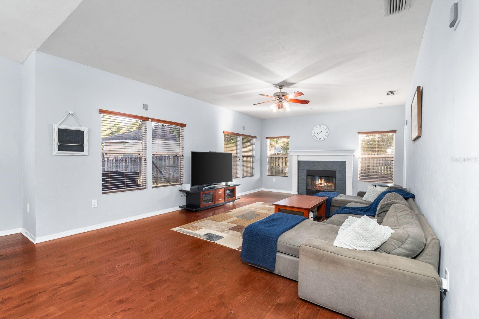 Image 14 of 42 For 2587 94th Drive