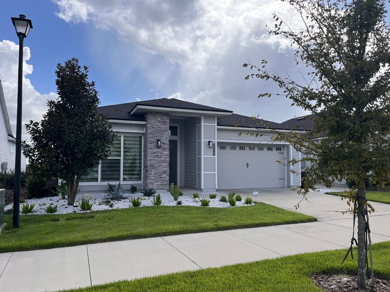 Image 34 of 35 For 12149 33rd Place