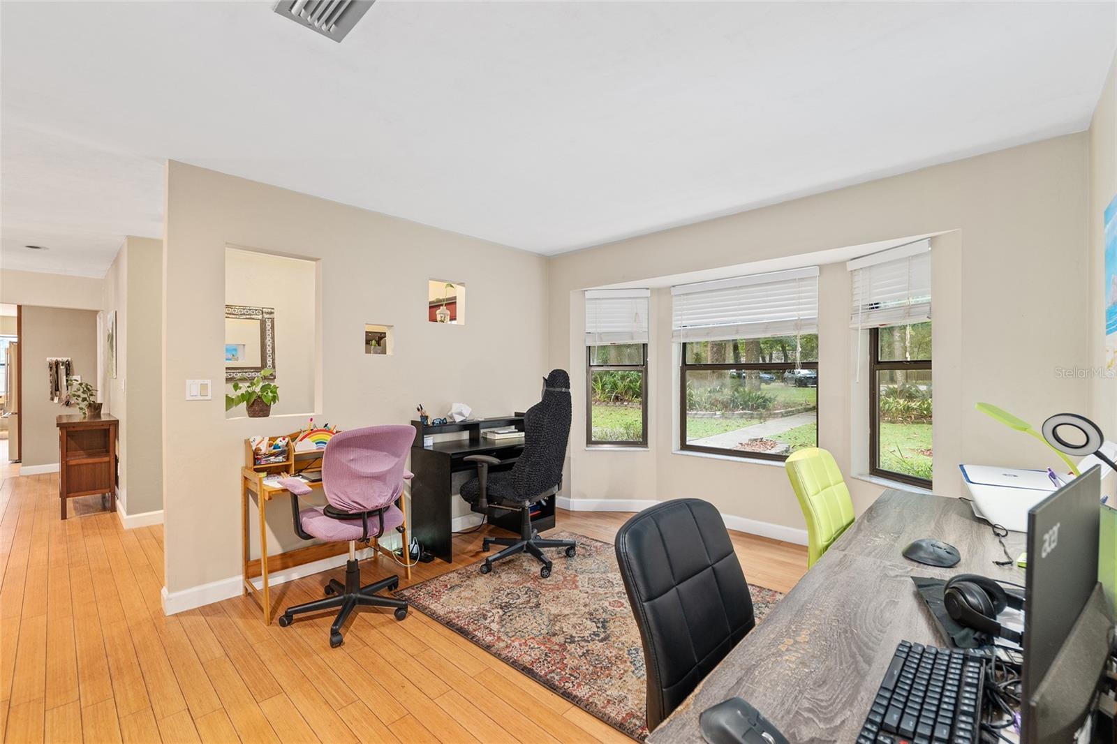 Image 19 of 63 For 6809 90th Street