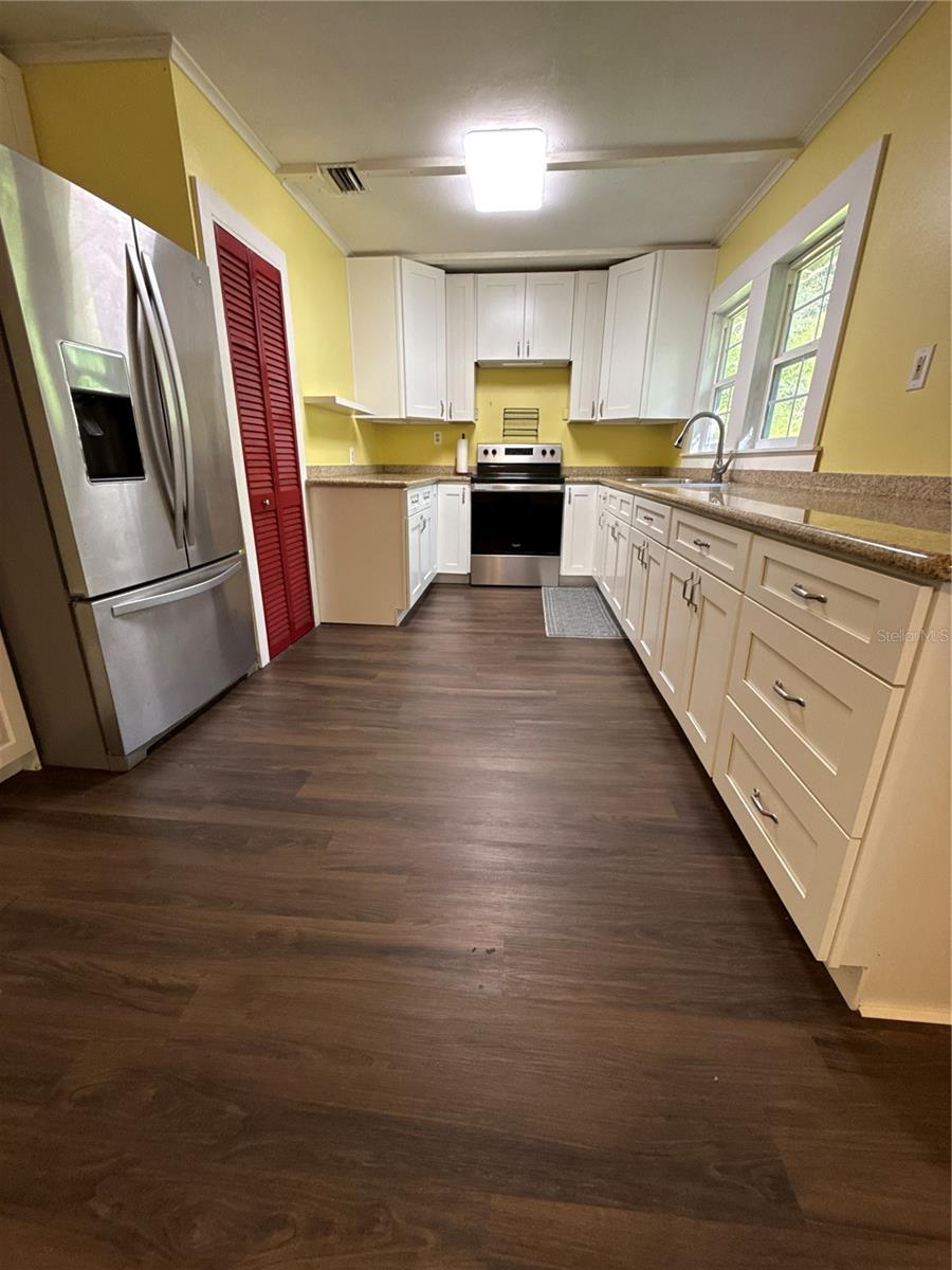 Image 6 of 20 For 563 Longhorn Terrace