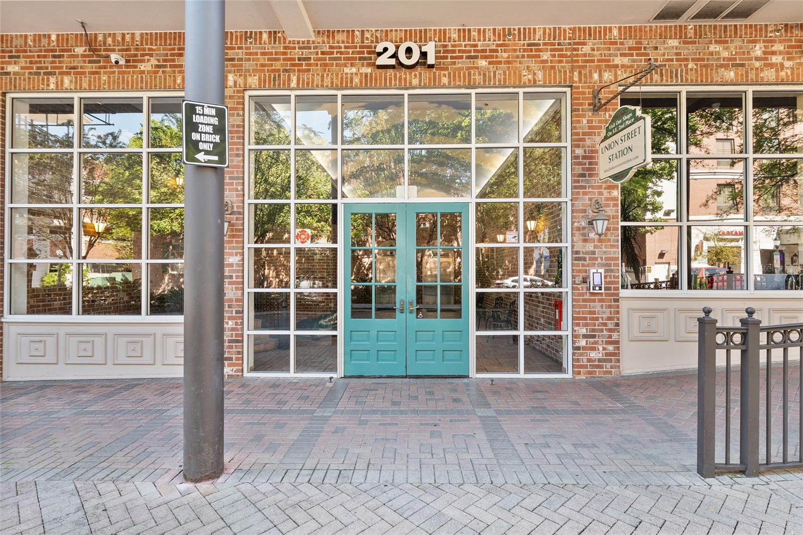Image 4 of 48 For 201 2nd Avenue 325