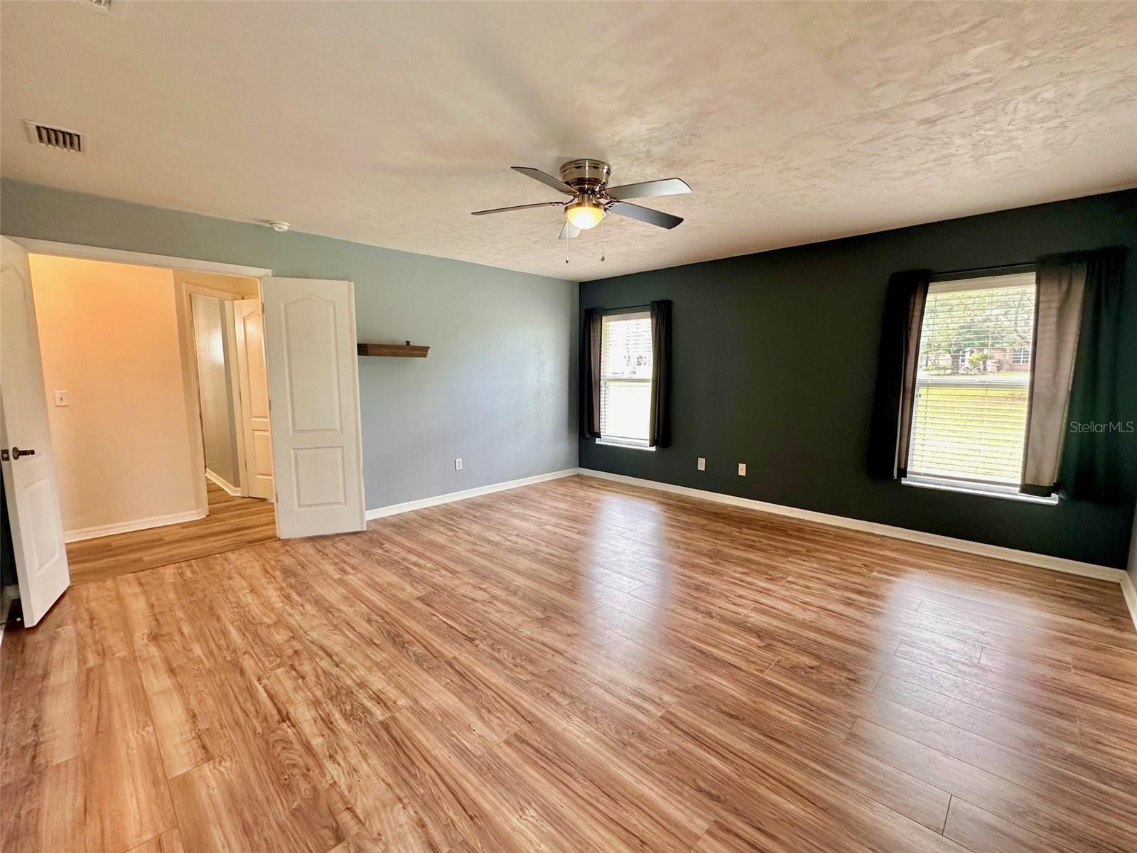 Image 10 of 31 For 17598 181st Street