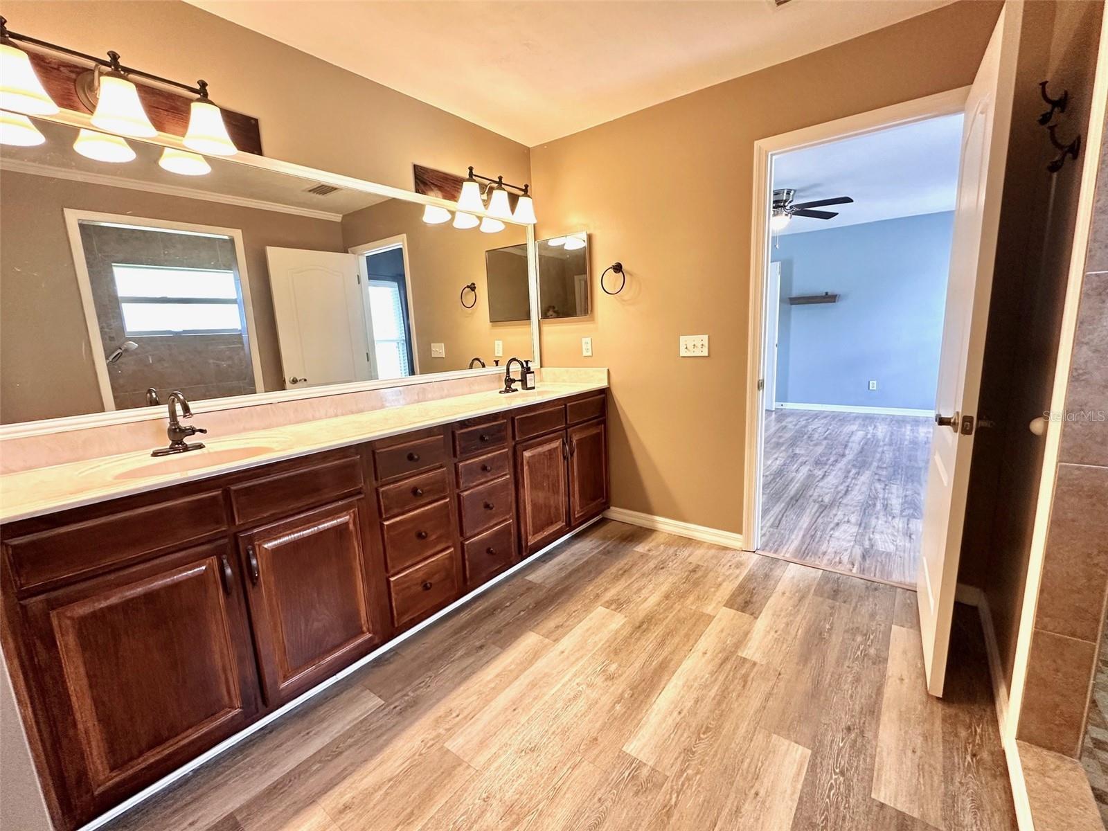 Image 11 of 31 For 17598 181st Street