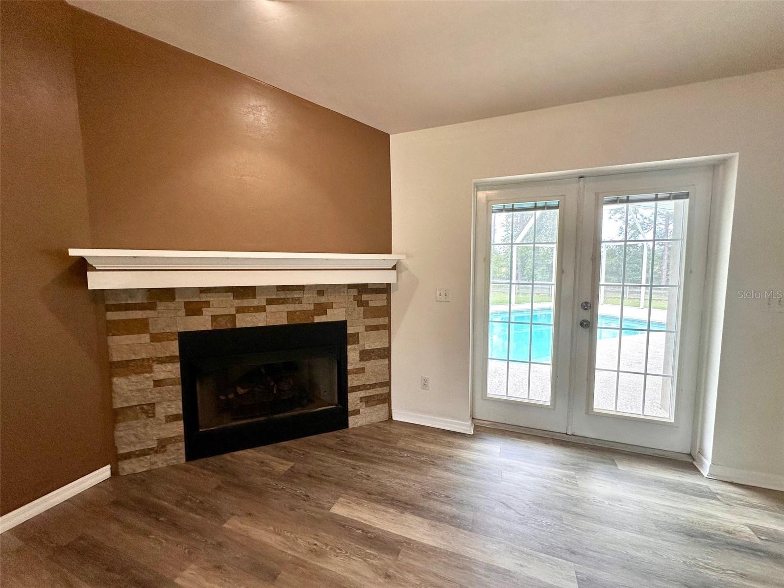 Image 17 of 31 For 17598 181st Street