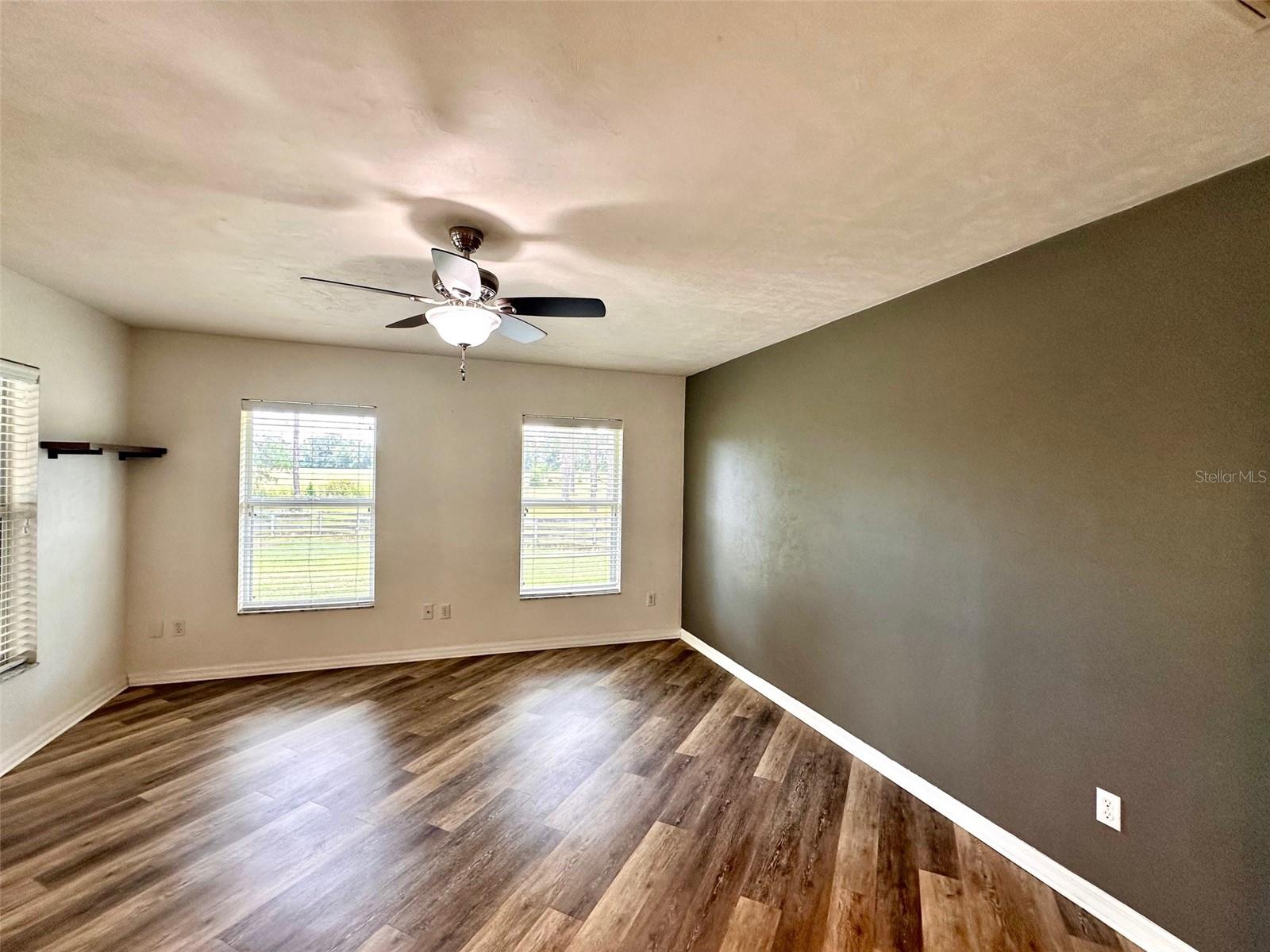 Image 20 of 31 For 17598 181st Street