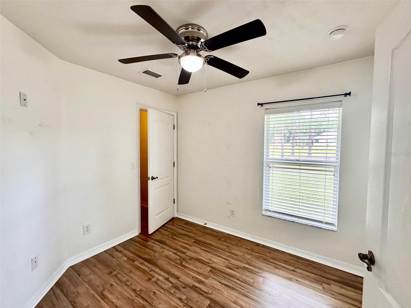 Image 22 of 31 For 17598 181st Street