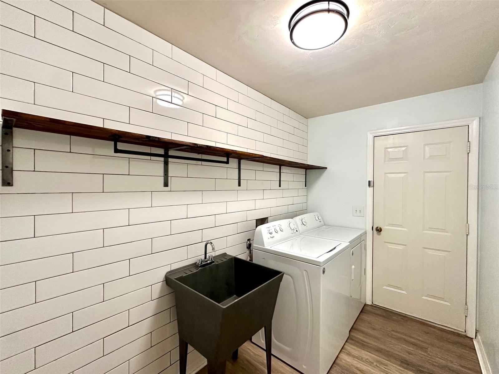 Image 24 of 31 For 17598 181st Street