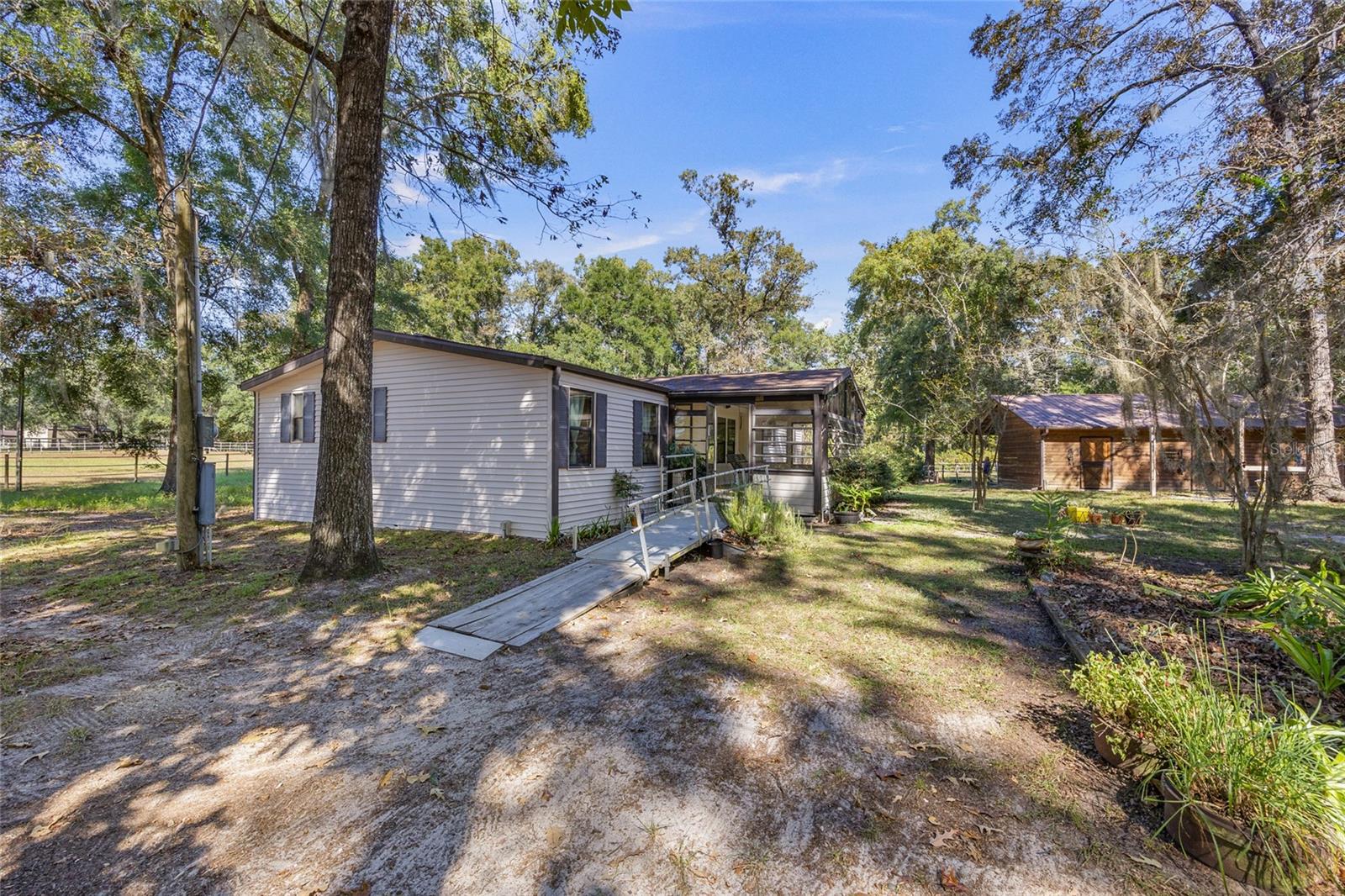 Image 3 of 45 For 5016 170th Street