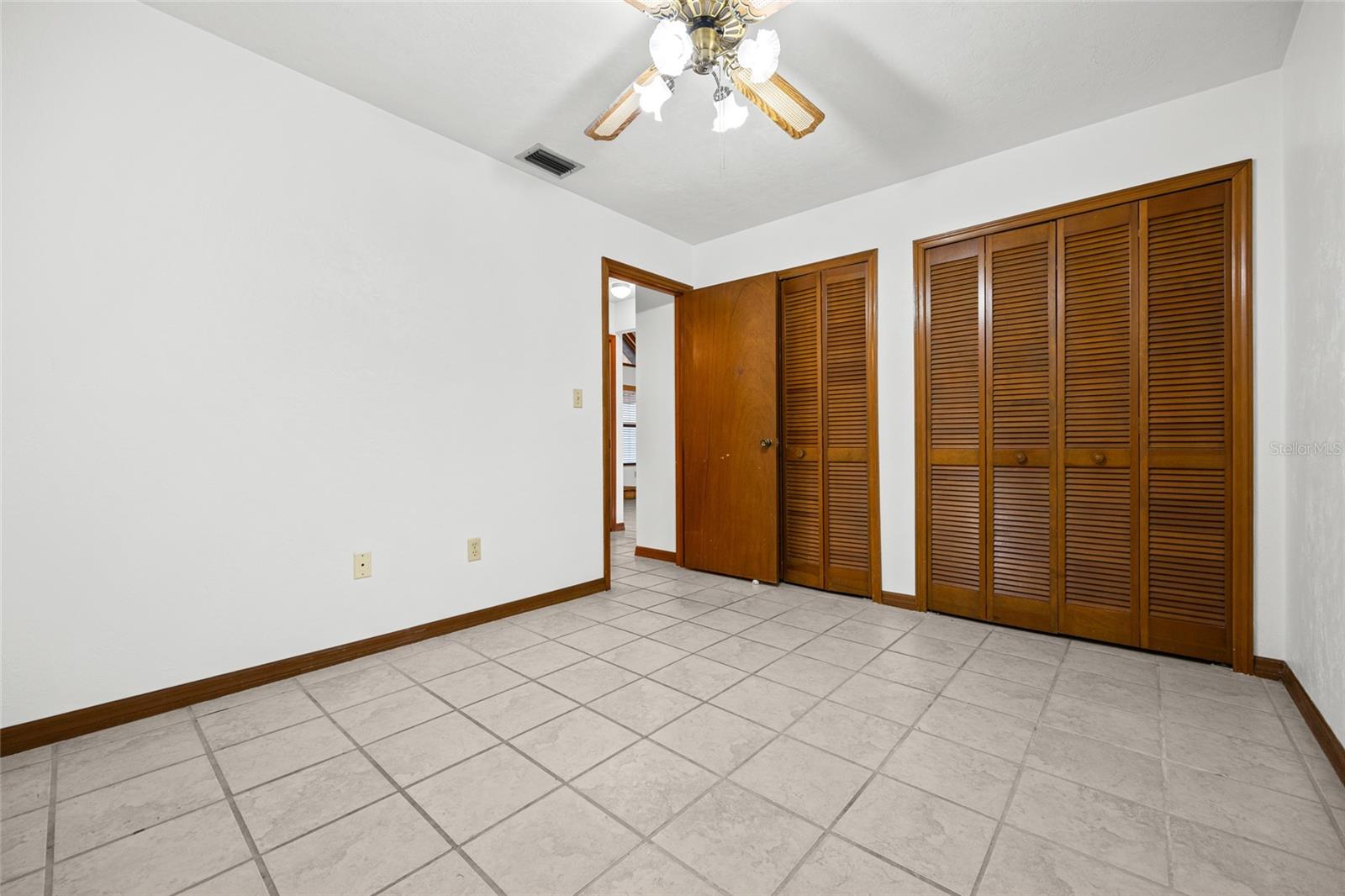 Image 18 of 29 For 1637 42nd Place