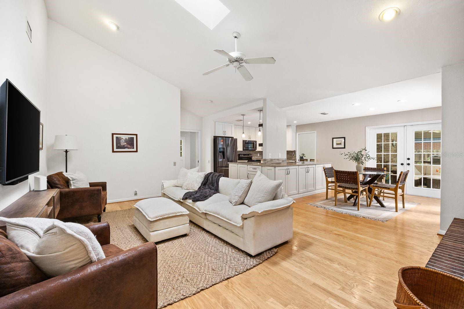 Image 10 of 38 For 3022 24th Terrace