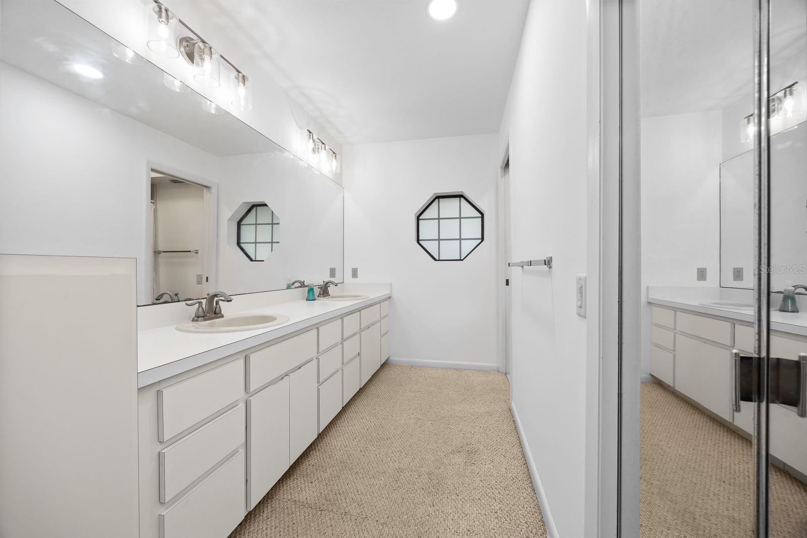 Image 18 of 38 For 3022 24th Terrace