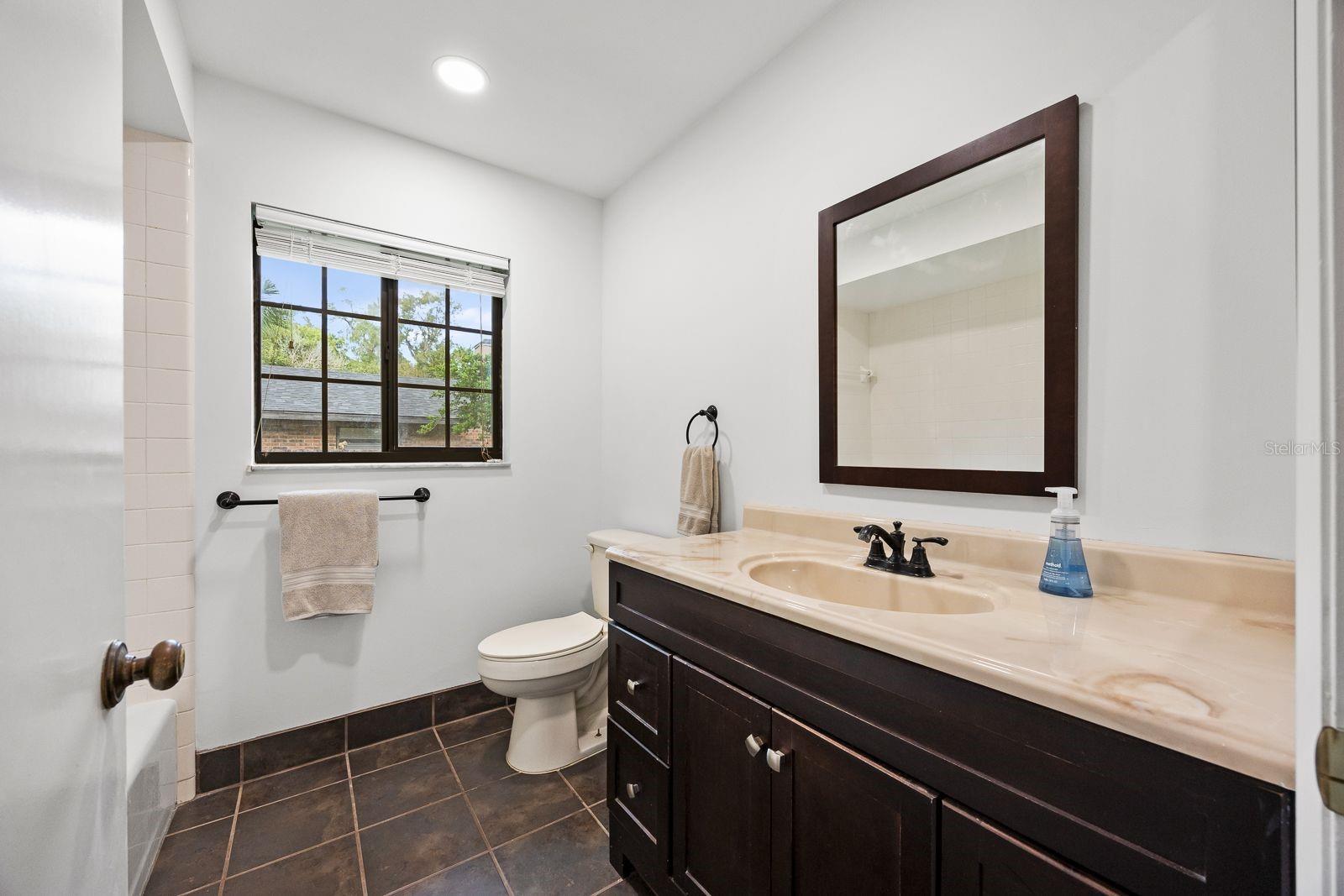 Image 22 of 38 For 3022 24th Terrace