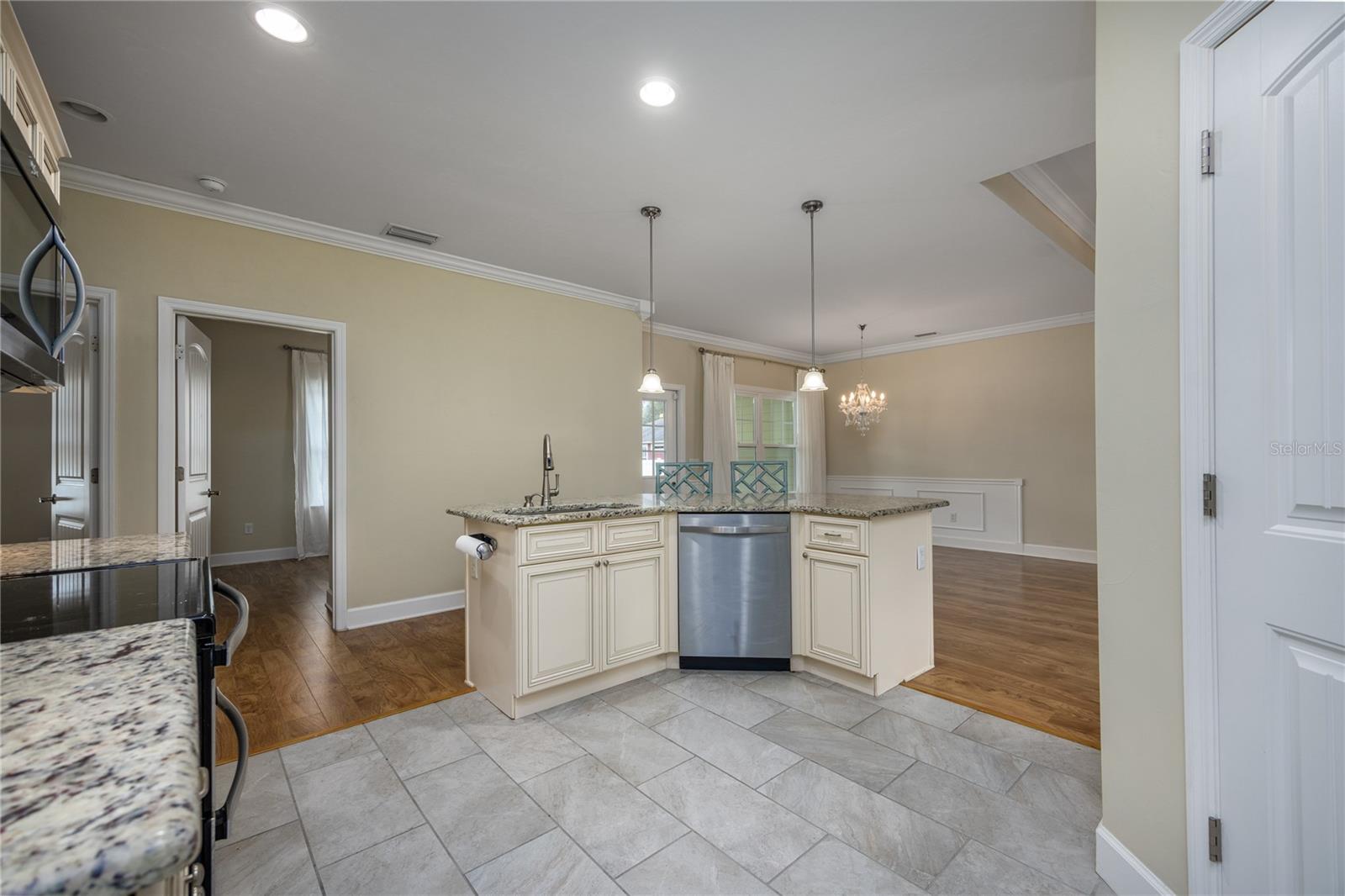 Image 21 of 45 For 19159 229th Street