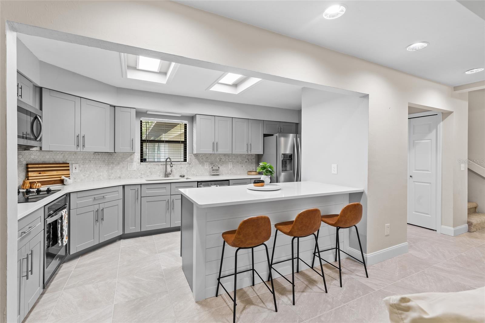 Image 11 of 55 For 8516 20th Lane