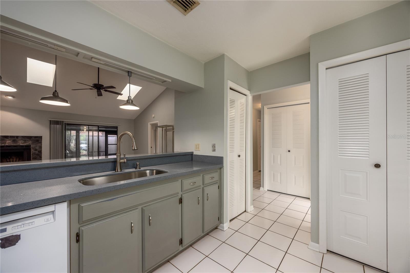 Image 18 of 42 For 3711 56th Lane