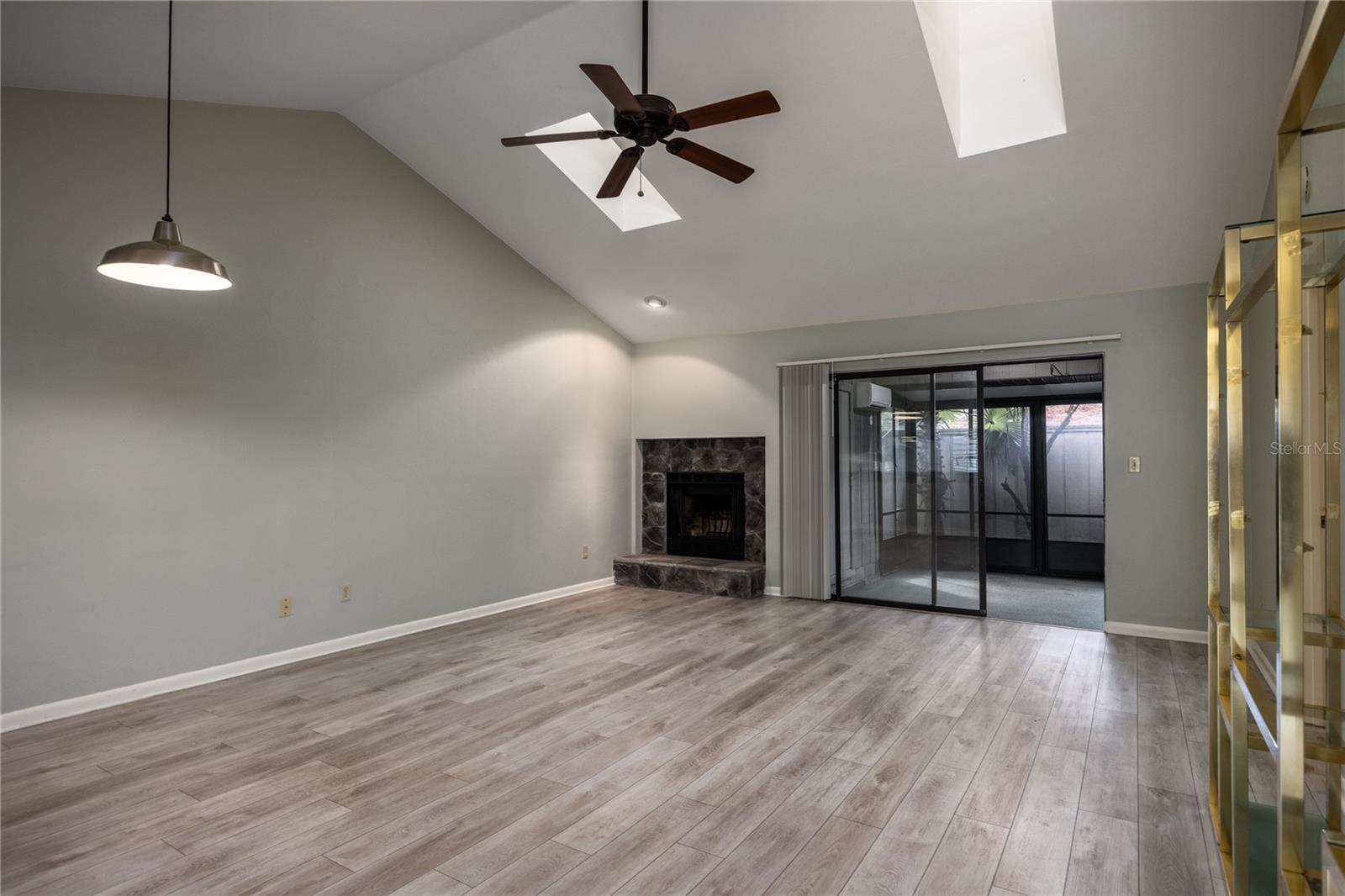 Image 20 of 42 For 3711 56th Lane