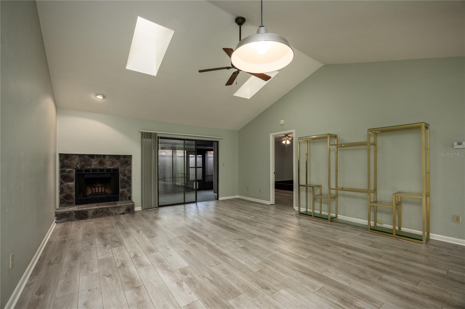 Image 21 of 42 For 3711 56th Lane