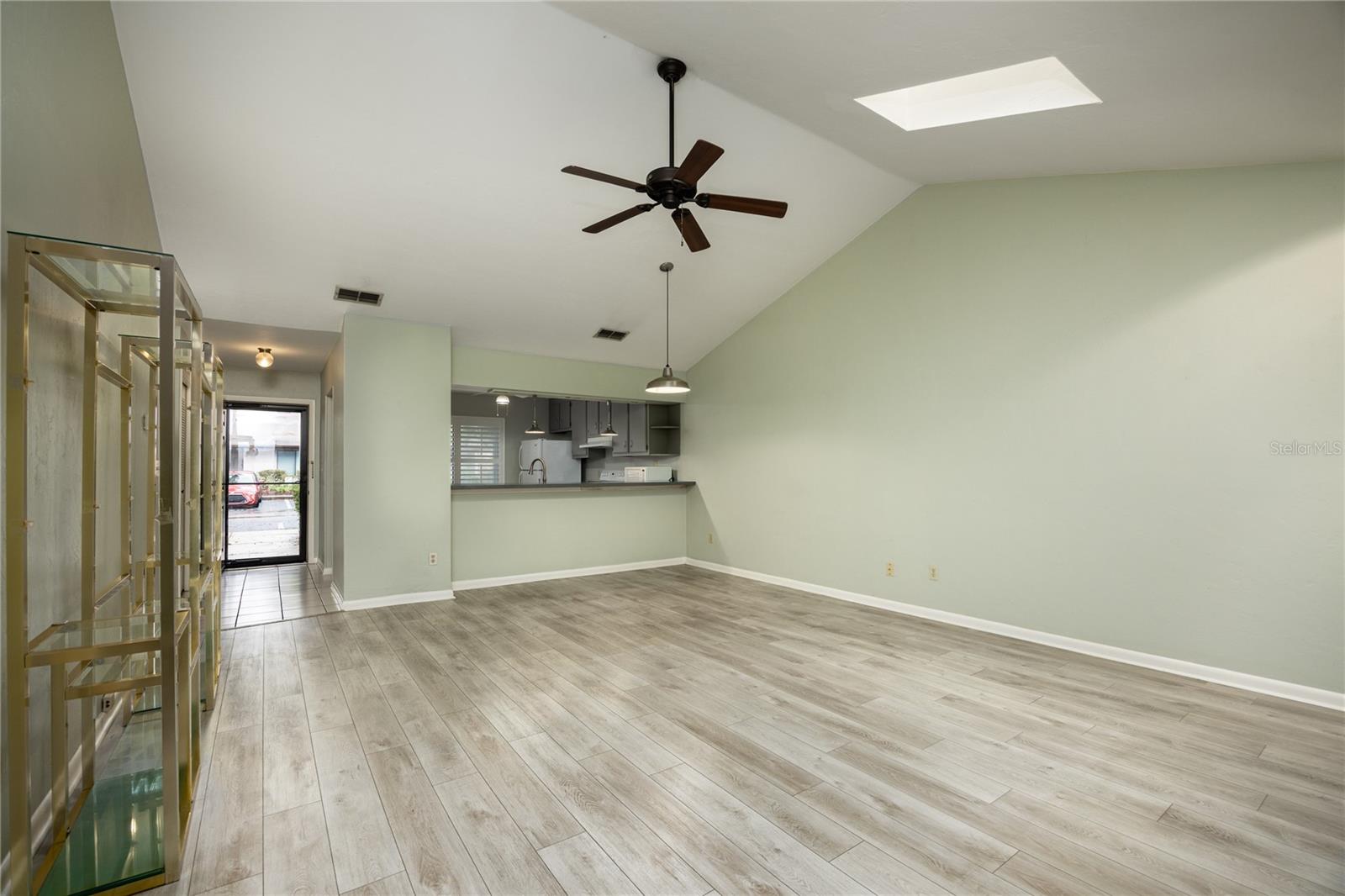 Image 23 of 42 For 3711 56th Lane