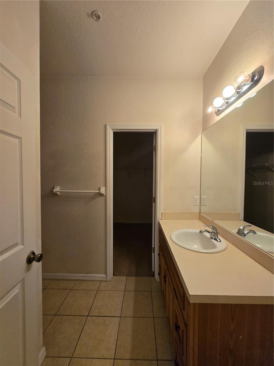 Image 14 of 22 For 1577 29th Road 3