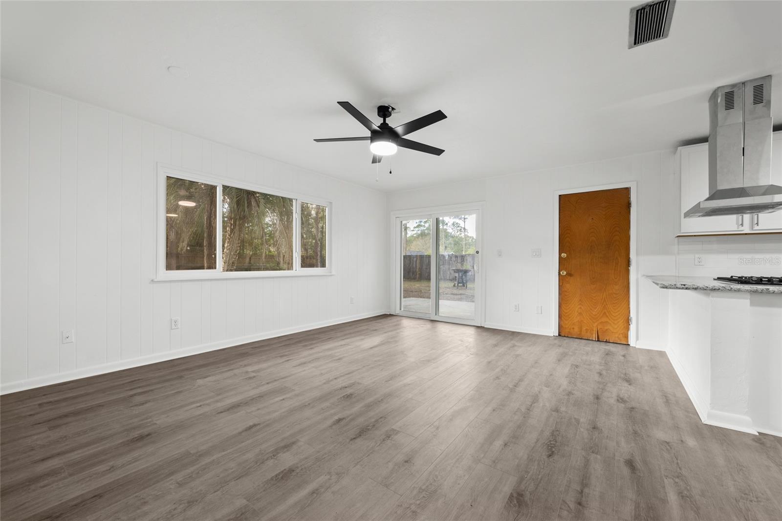 Image 18 of 25 For 6002 33rd Street